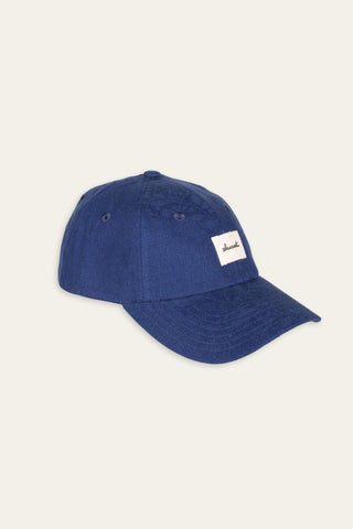 Sleek marineblå upcycled cap